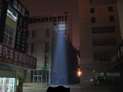 Zui新款警用强光手电、战术手电配备Q5LED效果图